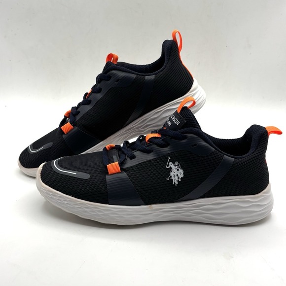 Women's  US Polo Assn Sneakers Black Size 5M (RARE) Very Light. - Picture 1 of 11